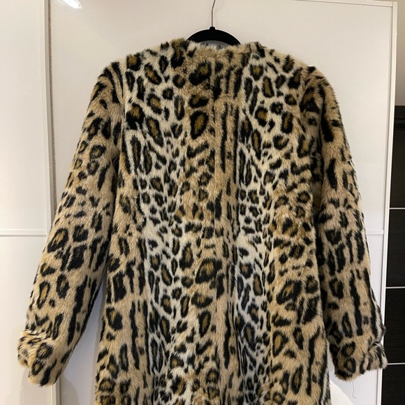 Coat - Picture 3 of 4